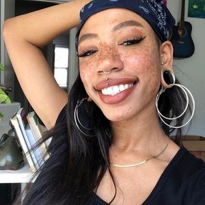 Meet your Posher, Eran